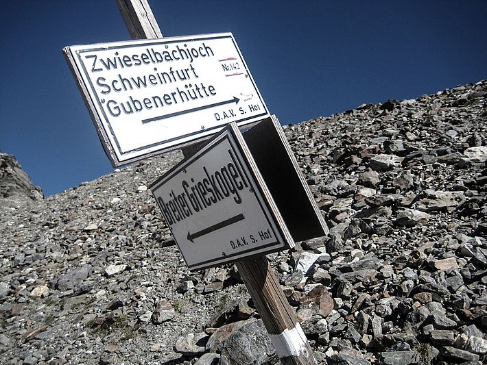 Wegweiser Breiter Grieskogel Ötztal